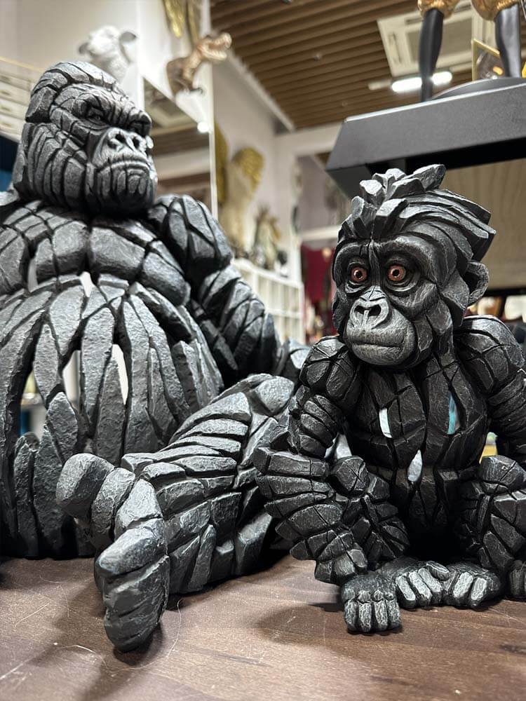Edge Sculpture Black Gorilla Family 