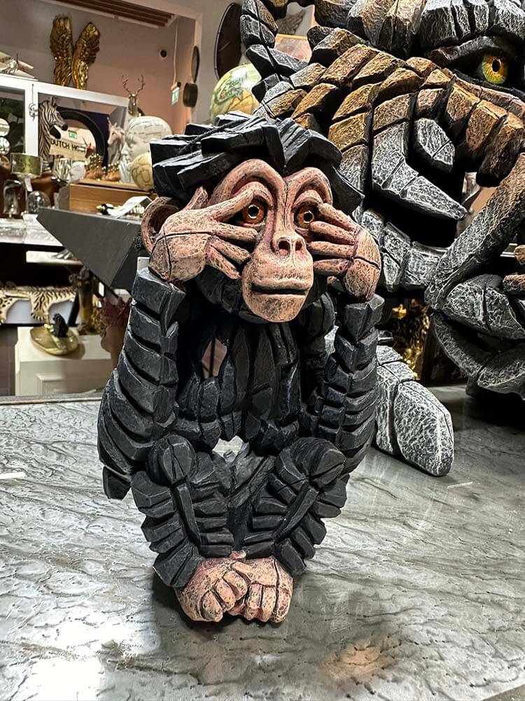 Edge Sculpture Baby Chimpanzees See no Evil, Hear No Evil, Speak No Evil Three Wise Monkeys 