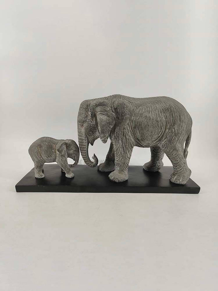 elephant father and son statue 