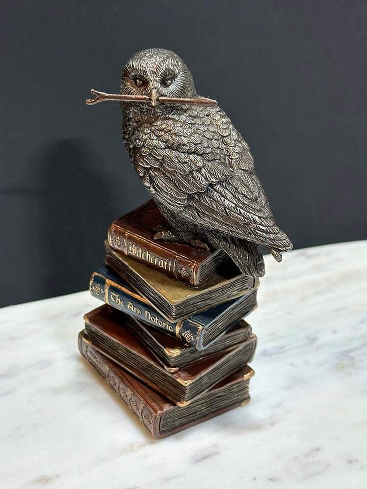 Hedwig owl ornamental piece of Harry Potter