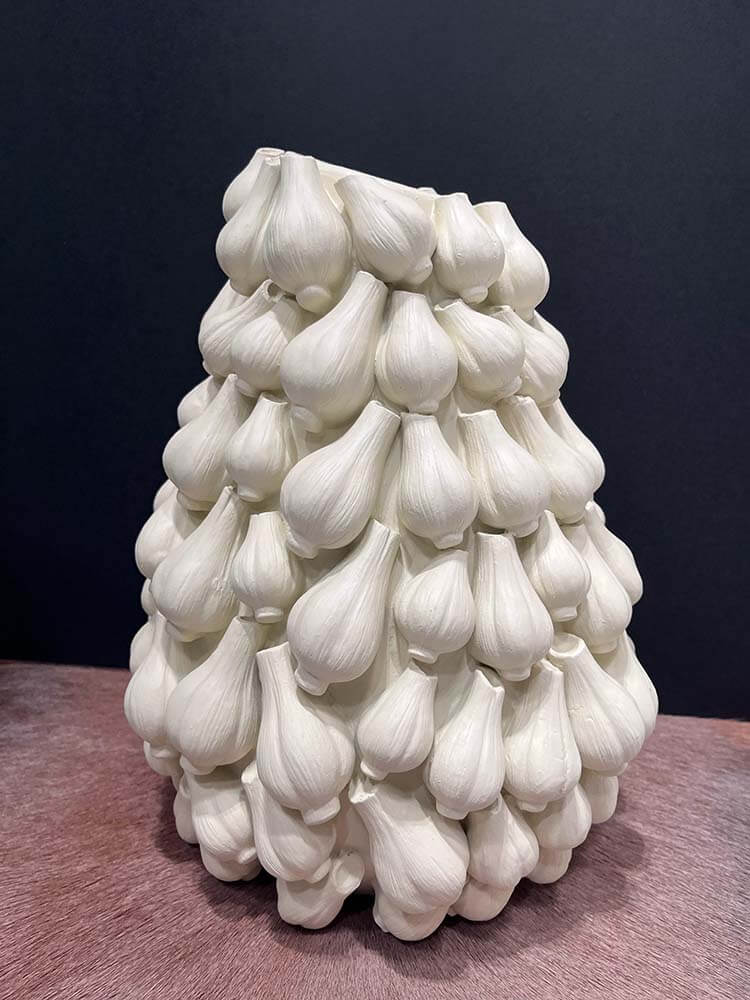 White garlic vase, decorative vase  