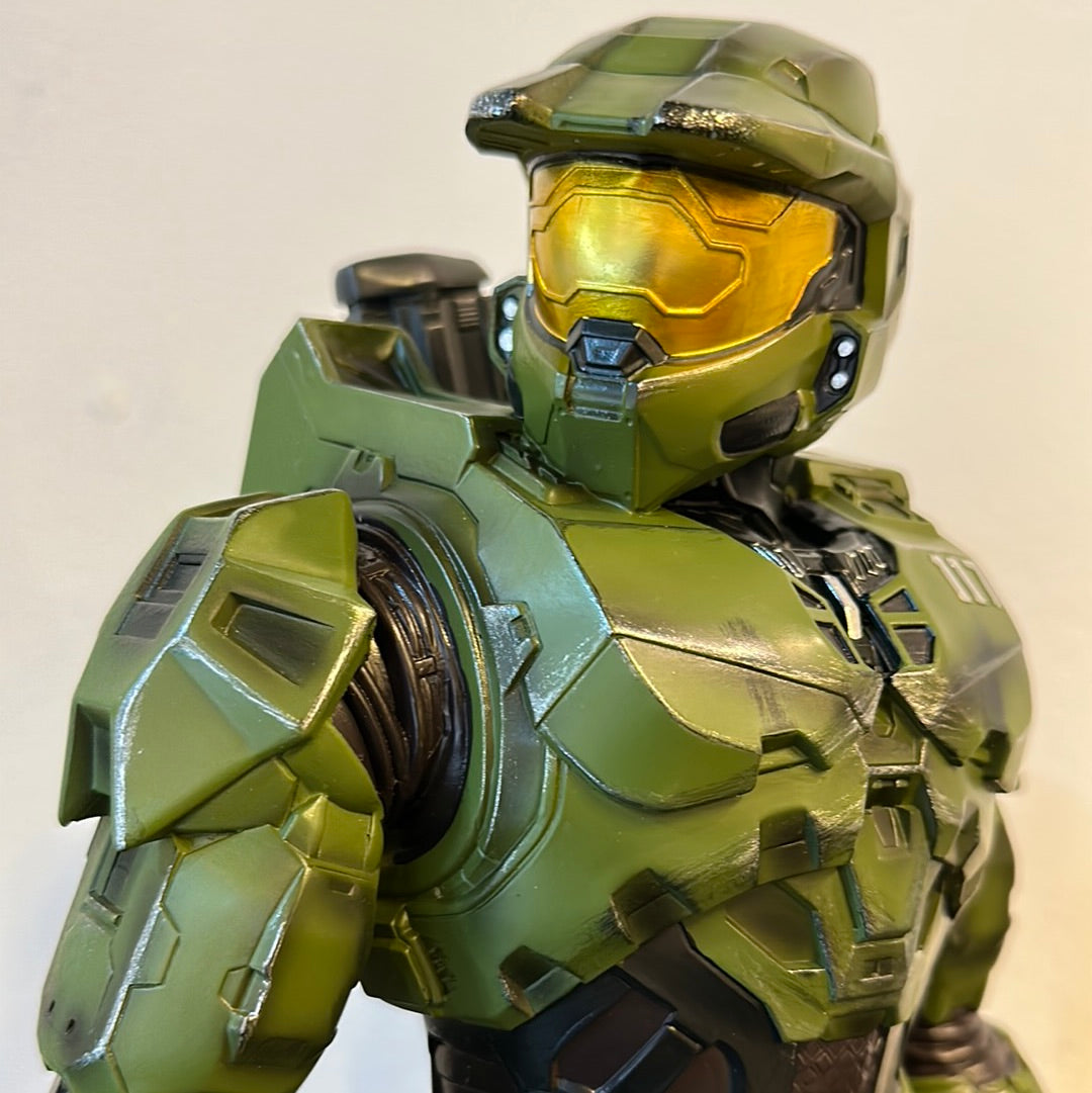 Halo Master Chief Bust – Dutch Hospital Luxury Lifestyle